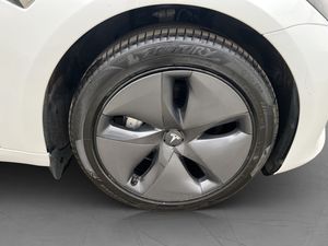 Tesla Model 3 bild 37