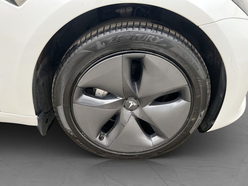 Tesla Model 3 bild 37