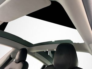 Tesla Model 3 bild 15