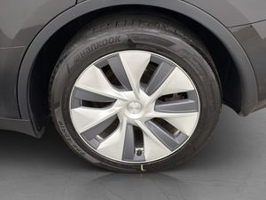 Tesla Model Y bild 35