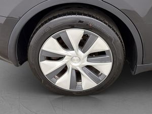Tesla Model Y bild 36