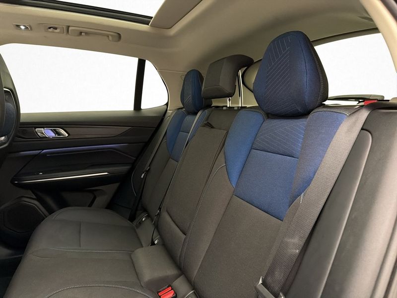 Lynk & Co 01 bild 16