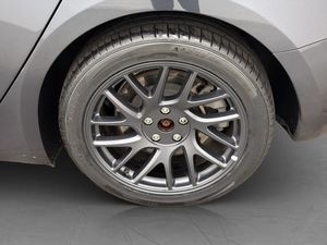 Tesla Model 3 bild 35