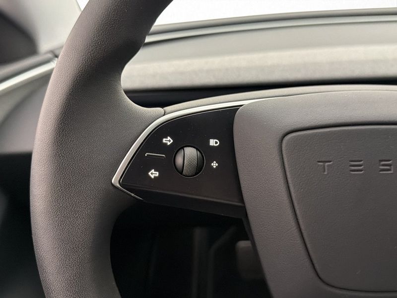 Tesla Model 3 bild 19