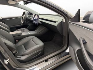 Tesla Model 3 bild 15