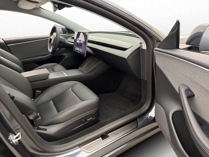 Tesla Model 3 bild 15
