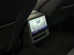 Tesla Model 3 bild 18