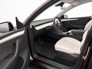 Tesla Model Y bild 12