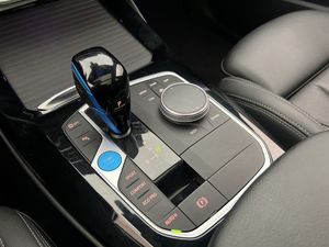 BMW iX3 bild 24