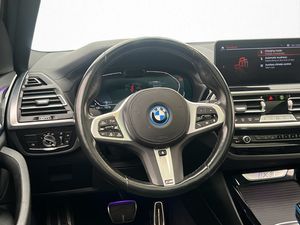 BMW iX3 bild 14