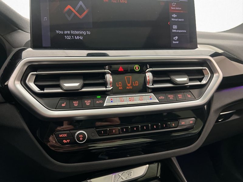 BMW iX3 bild 25