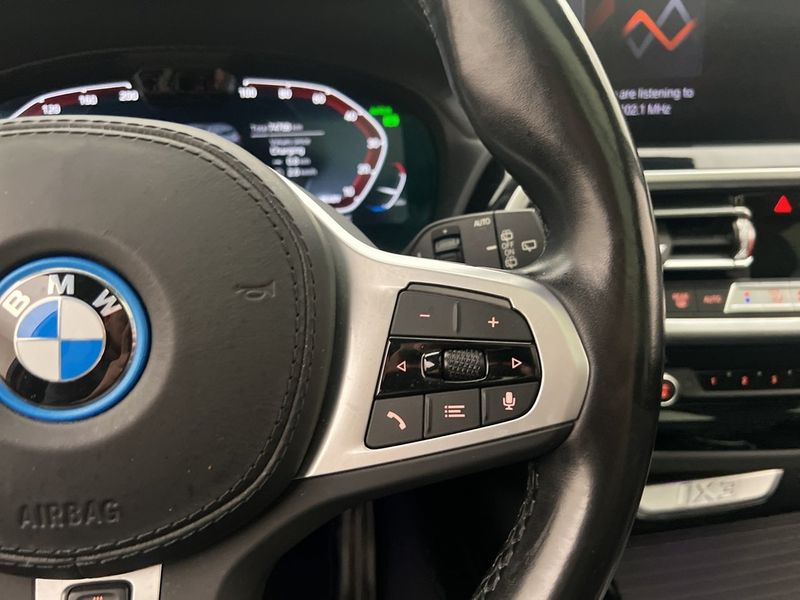 BMW iX3 bild 22