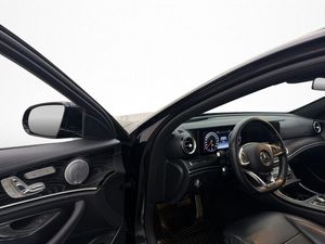 Mercedes E220 bild 12