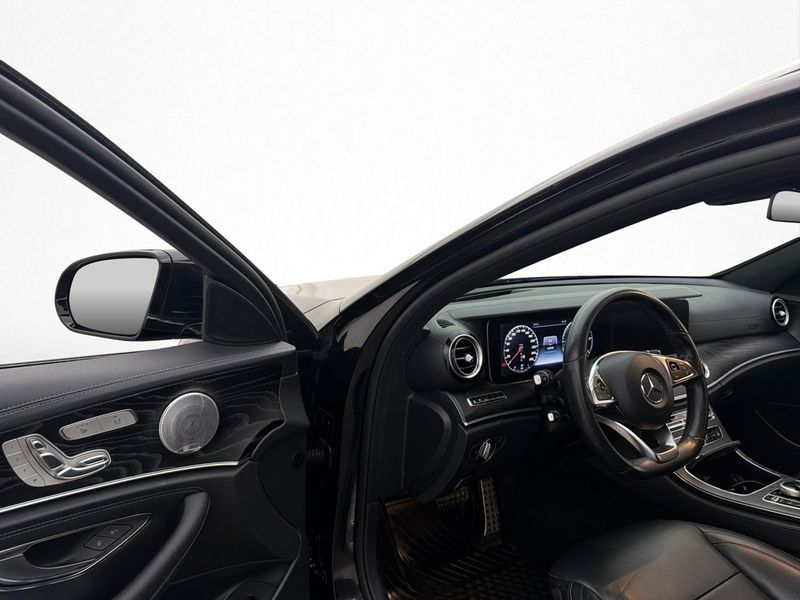 Mercedes E220 bild 12