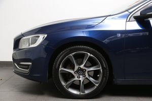 Volvo V60 bild 2
