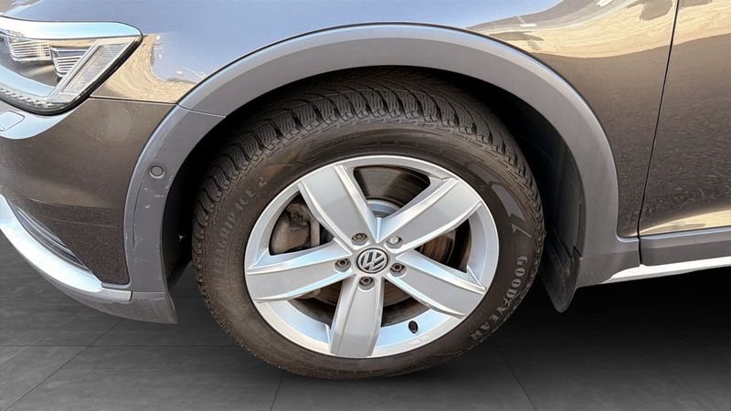 Volkswagen Passat bild 9