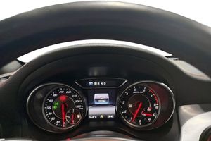 Mercedes CLA45 AMG bild 7