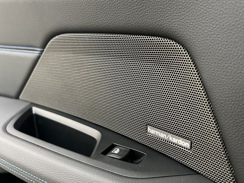 BMW i4 bild 16