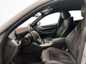 BMW i4 bild 13