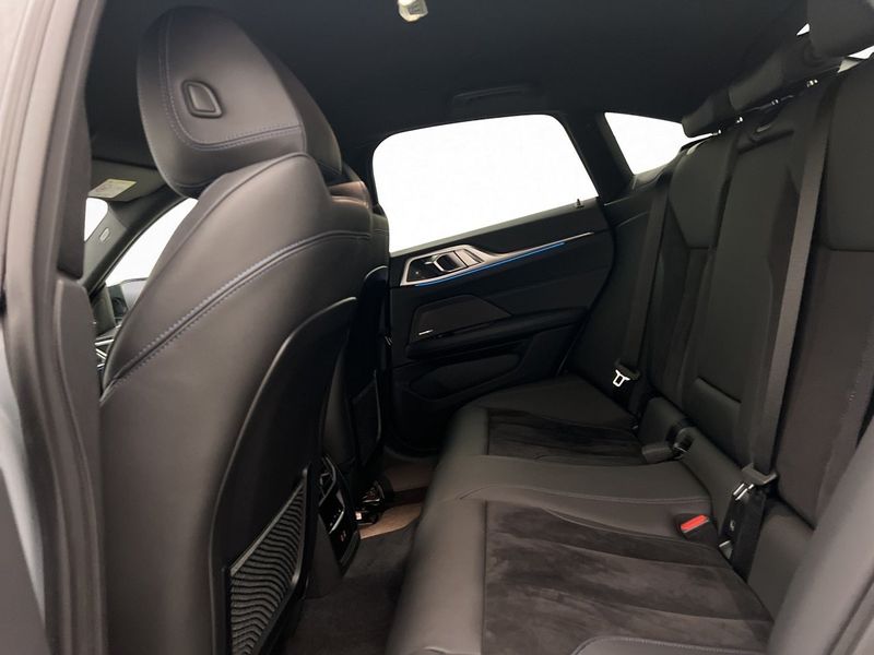 BMW i4 bild 37