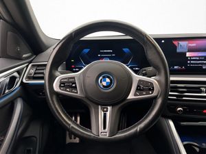 BMW i4 bild 15