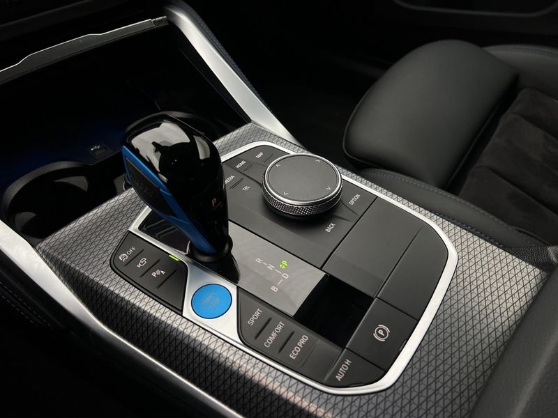 BMW i4 bild 33