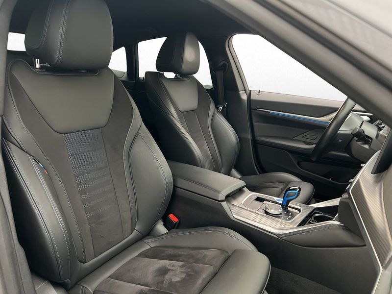 BMW i4 bild 36