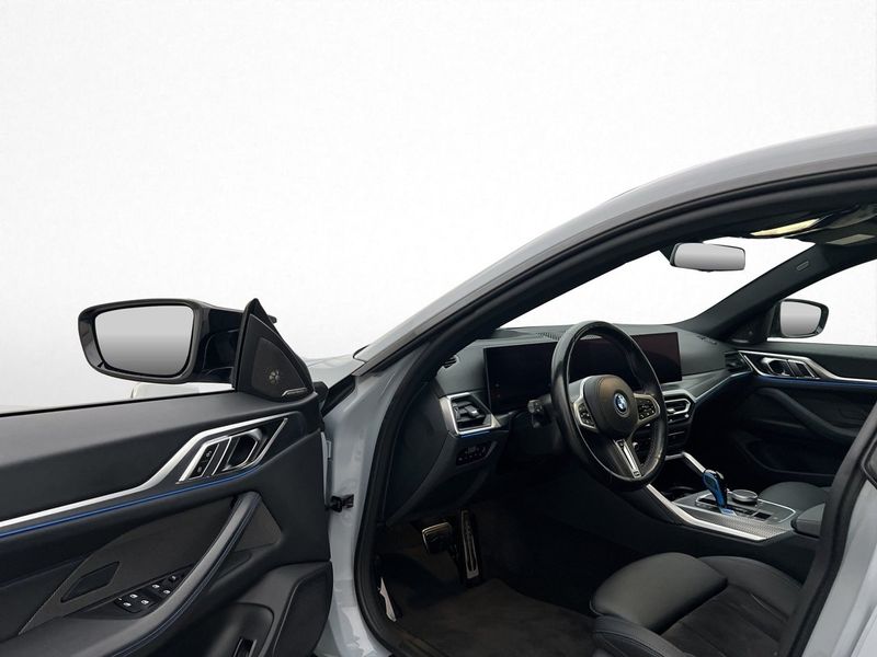 BMW i4 bild 12