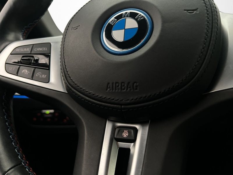 BMW i4 bild 24