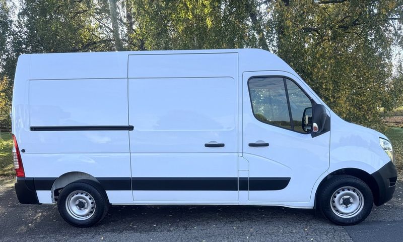Nissan Interstar bild 2