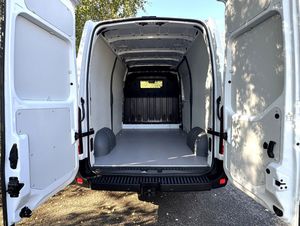 Nissan Interstar bild 8