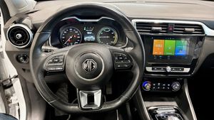 MG ZS EV bild 16
