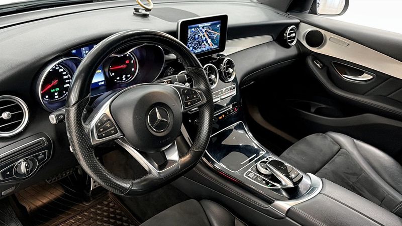 Mercedes GLC220 bild 17