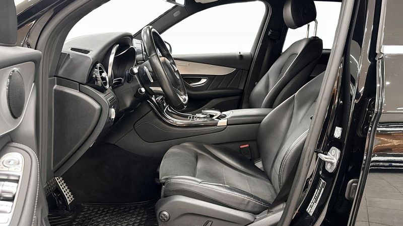 Mercedes GLC220 bild 15