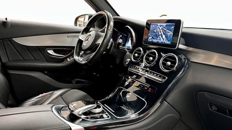 Mercedes GLC220 bild 19