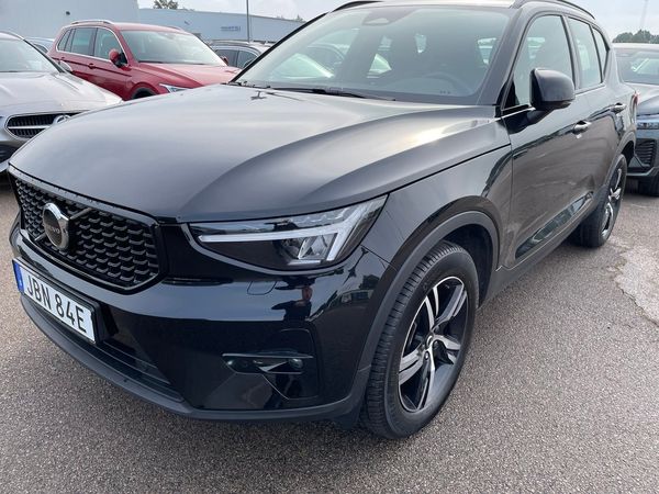 Volvo XC40 B4 MILDHYBRID Plus Dark - 2026