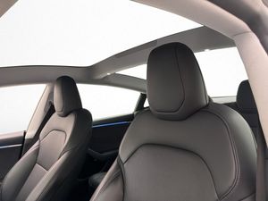 Tesla Model 3 bild 11