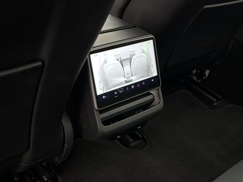 Tesla Model 3 bild 26