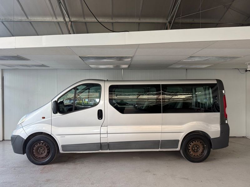 Opel Vivaro bild 2