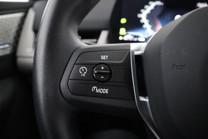 BMW 225 bild 16