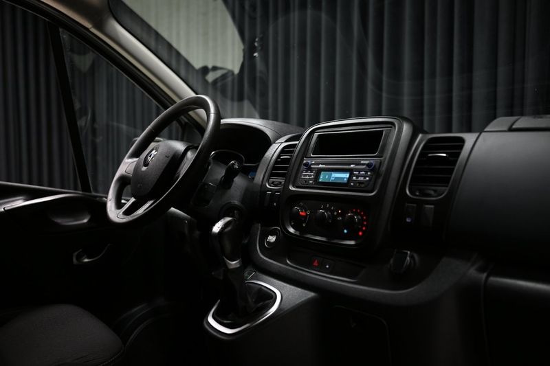 Renault Trafic bild 24