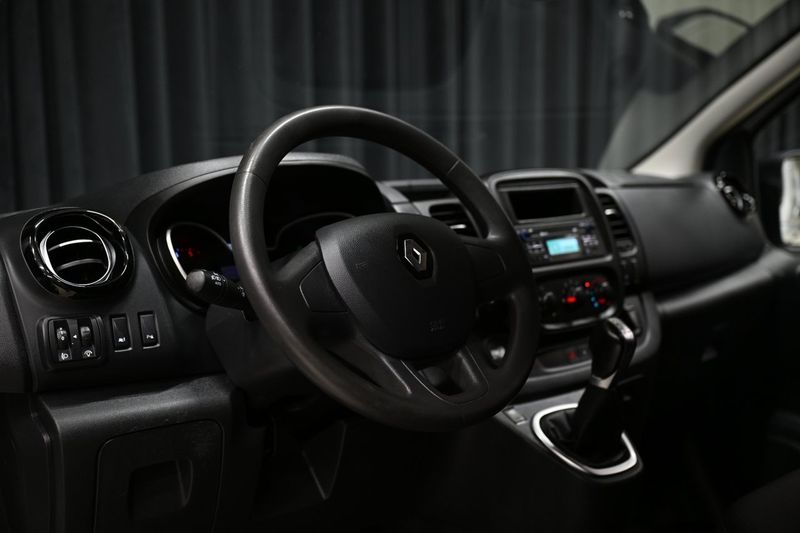 Renault Trafic bild 14
