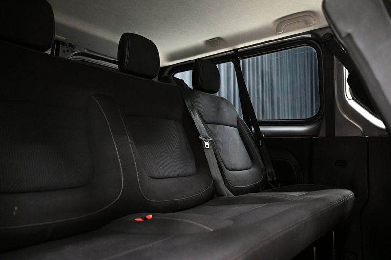 Nissan NV300 bild 9