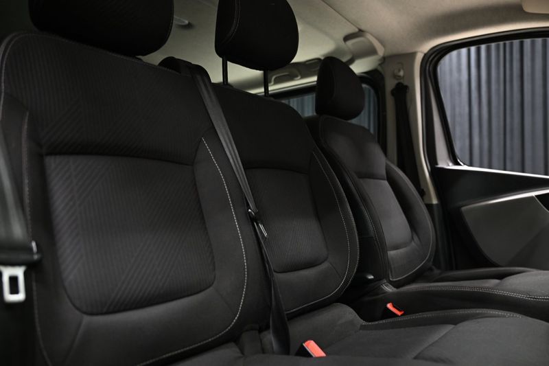Nissan NV300 bild 8