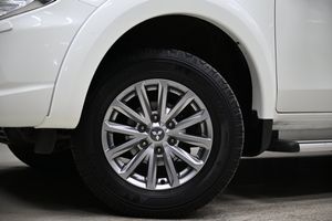 Mitsubishi L 200 bild 3