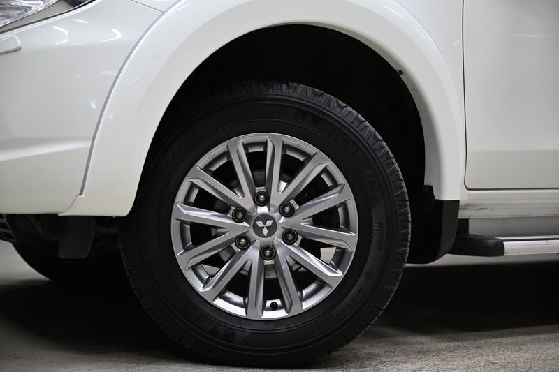 Mitsubishi L 200 bild 3