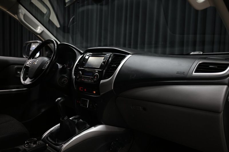 Mitsubishi L 200 bild 28