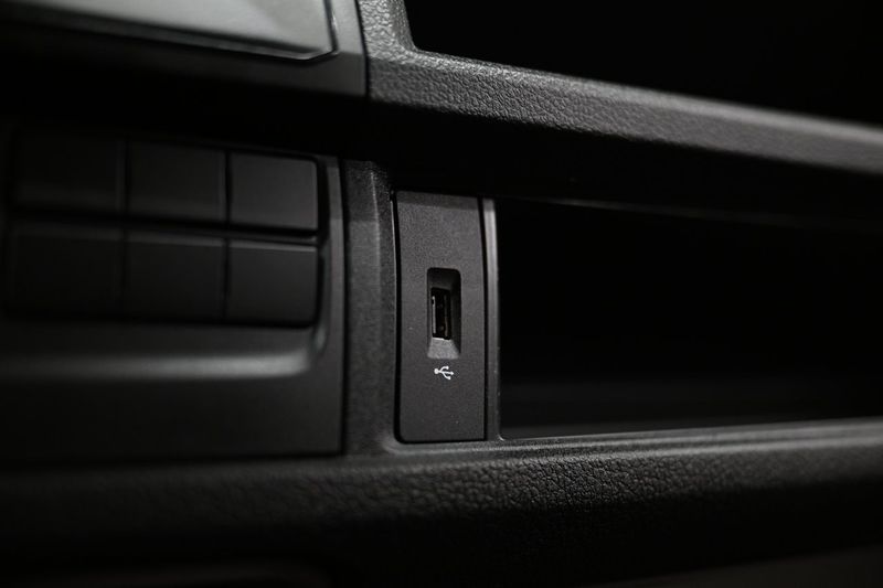 Volkswagen Caravelle bild 26