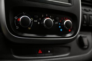 Renault Trafic bild 23