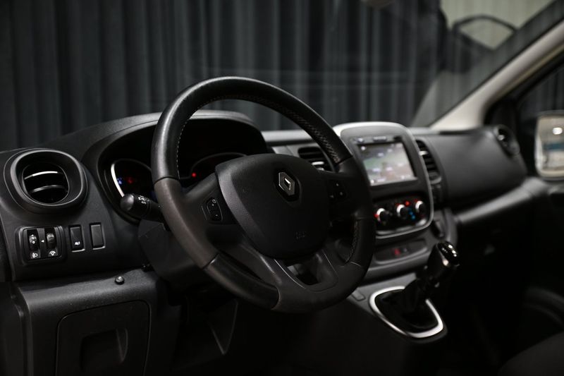 Renault Trafic bild 16